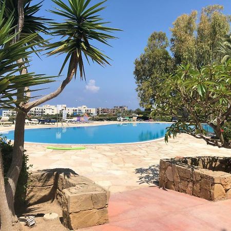 Kings Palace - Fabulous Pool-Side 2 Bed Apartment Paphos Extérieur photo