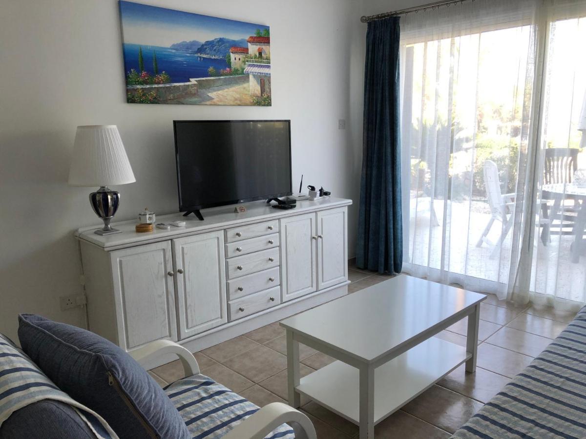 Kings Palace - Fabulous Pool-Side 2 Bed Apartment Paphos Extérieur photo