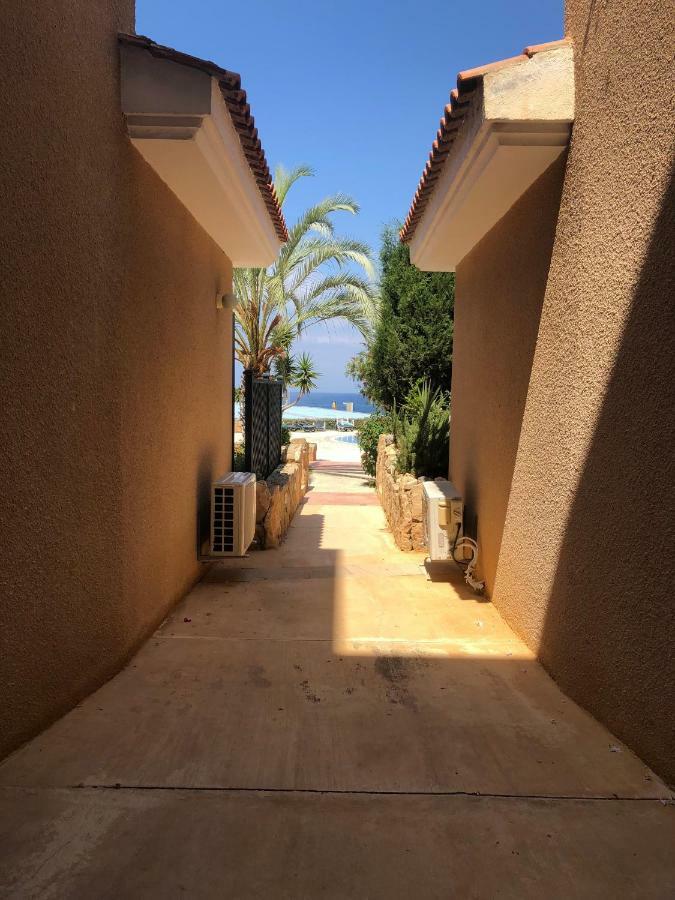Kings Palace - Fabulous Pool-Side 2 Bed Apartment Paphos Extérieur photo